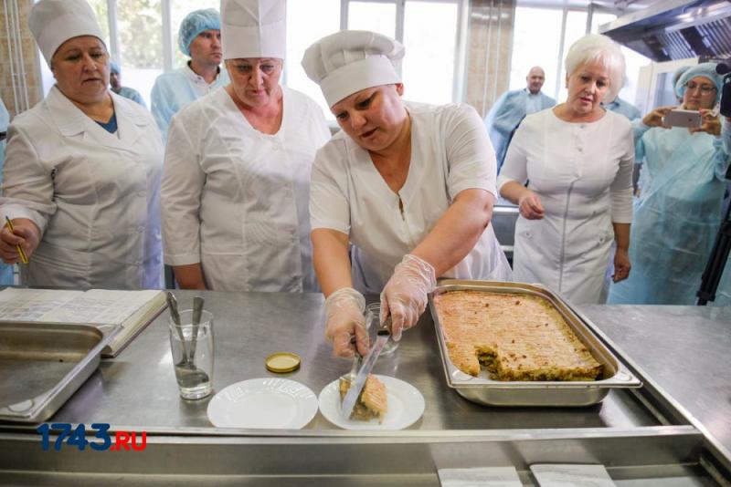 Кшп школьник. Комбинат школьного питания подросток Оренбург. Комбинат пищевого питания Московском. Московский школьник комбинат питания. Комбинат школьного питания.