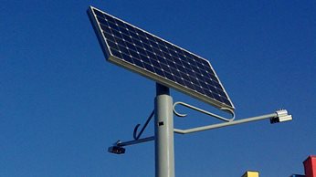 В Сибири устанавливают уличные светильники на солнечных батареях