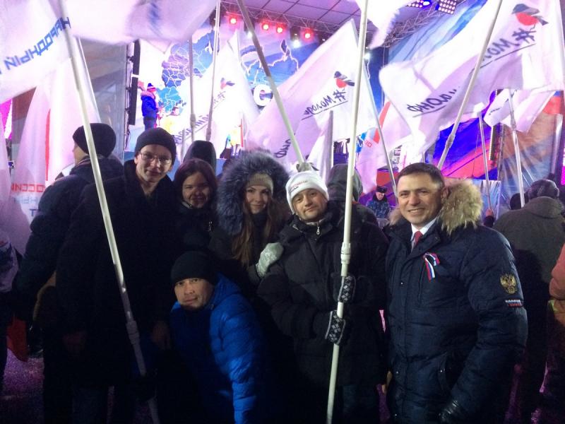 Активисты ОНФ приняли участие в праздничной общественной акции «Россия — Крым: вместе навсегда!» в Самаре