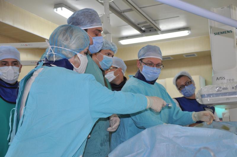 Приглашаем сердечно-сосудистых хирургов на мастер-класс:«Новые технологии в лечении пациентов с атеросклерозом аорты и артерий нижних конечностей».