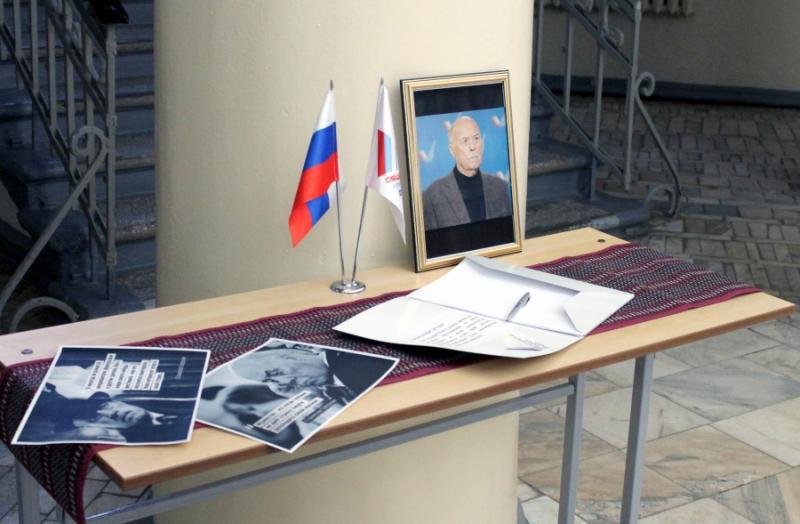 В Мордовии ОНФ организовал уголок памяти Станиславу Говорухину
