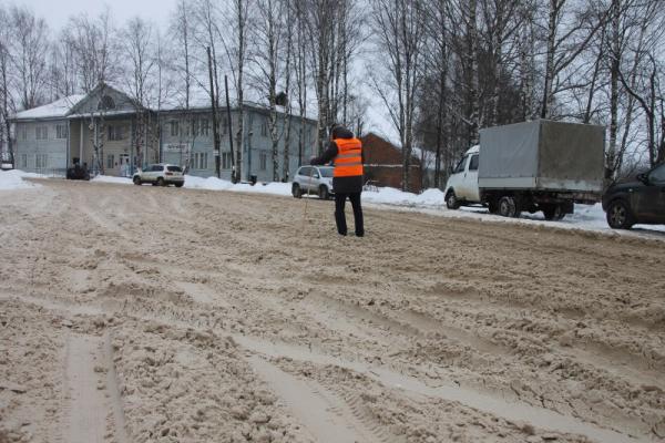 Активисты ОНФ в Коми выявили проблемные участки дорог в Сыктывкаре