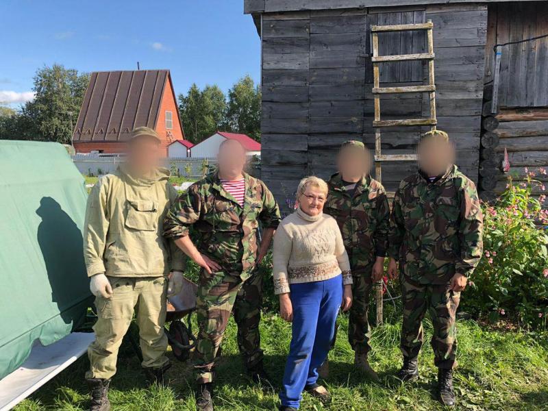 Сотрудники Сургутского ОМОНа оказали помощь матери погибшего военнослужащего