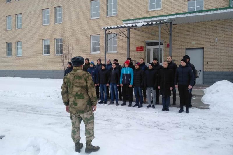 Югорских призывников готовят к службе в рядах войск национальной гвардии Российской Федерации
