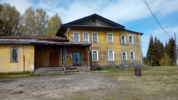Активисты ОНФ в Коми помогли сохранить библиотеку в деревне Туискерес Усть-Вымского района