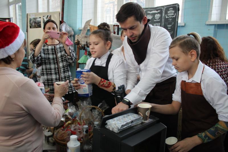 Школьники красноярского лицея №2 пожертвовали в фонд «Добро24.ру» 200 тысяч рублей
