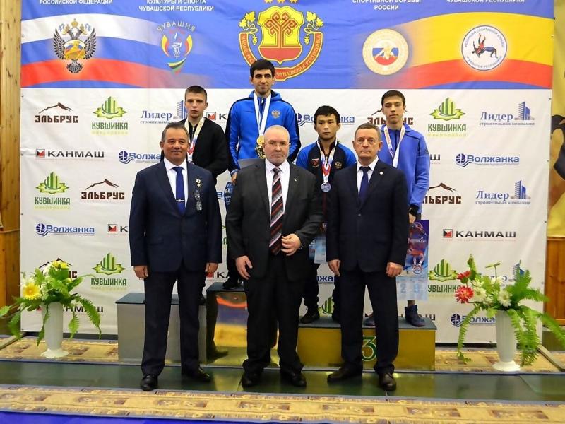 Владимир Семенов принял участие в открытии Всероссийского турнира по вольной борьбе на призы Гаврилова