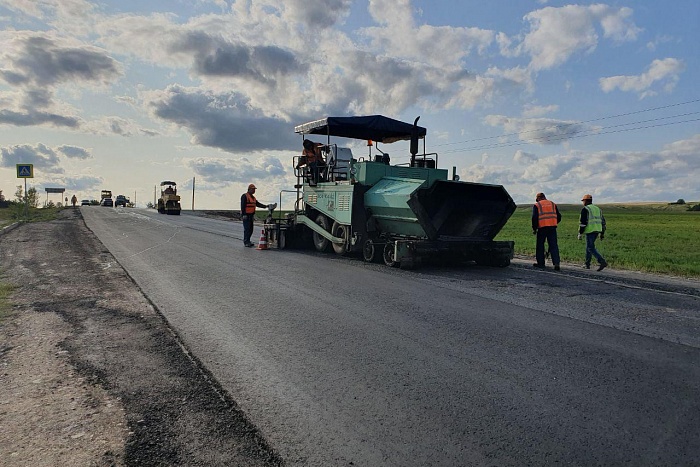В 2020 году при ремонте дорог в Кировской области начнут использовать черный щебень
