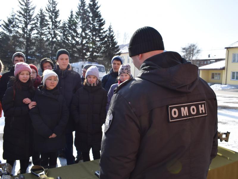 В Управления Росгвардии по Иркутской области состоялся день открытых дверей для школьников