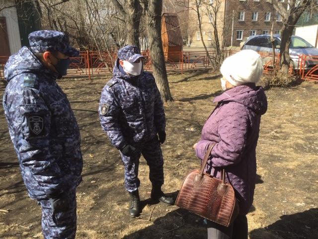 В Иркутской области сотрудники Росгвардии обеспечивают охрану общественного порядка в период режима самоизоляции