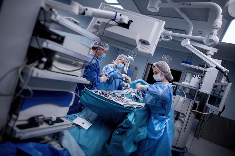 Врачи Боткинской больницы восстановили пациенту каркасную функцию грудной клетки