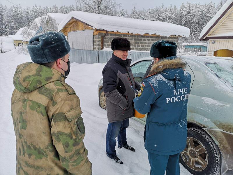 В Сыктывкаре военнослужащие Росгвардии совместно с сотрудниками Госпожнадзора провели профилактический рейд