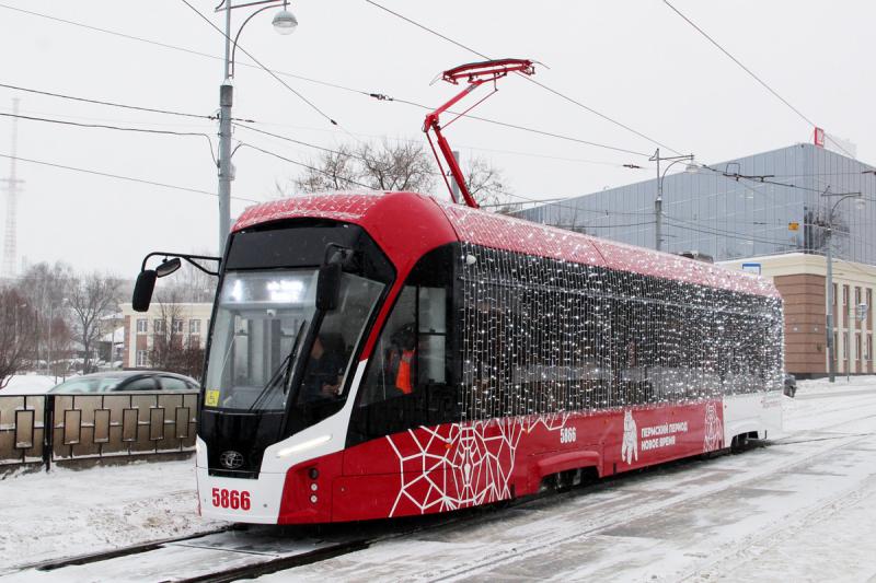 «ПК Транспортные системы» выполнила контракт на поставку 15 трамваев «Львенок» в Пермь