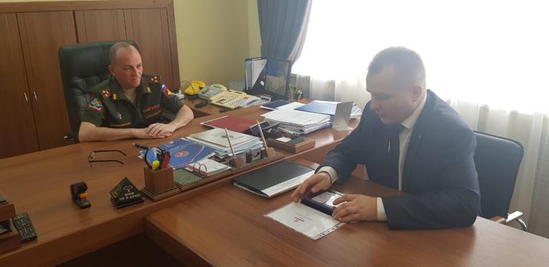 Генеральный директор АО «Оборонэнерго» Сергей Кирюхин провел рабочую встречу с командованием ЮВО