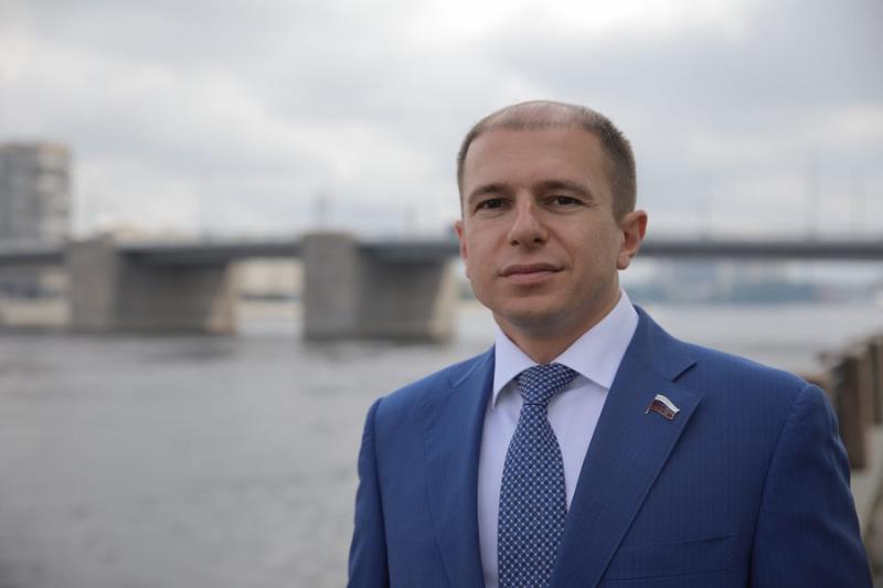 Михаил Романов поздравил петербургских кораблестроителей с профессиональным праздником