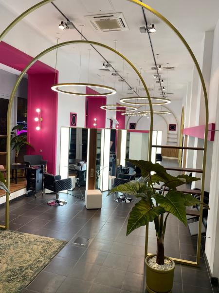 В Москве открылся второй салон красоты международной сети Eksprovocator hair club