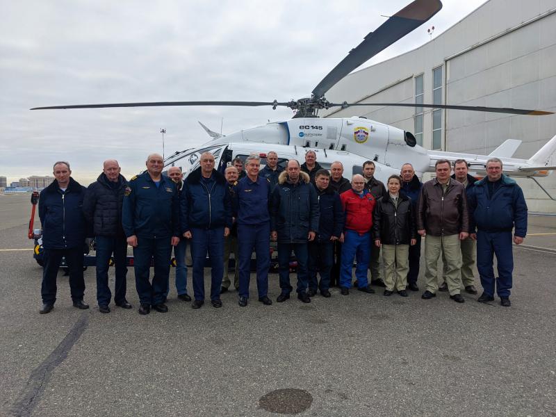 Московский авиацентр поздравляет вертолётчиков