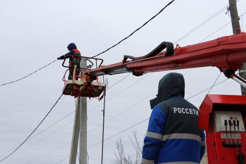 Воронежэнерго повышает надежность электроснабжения потребителей Семилукского района