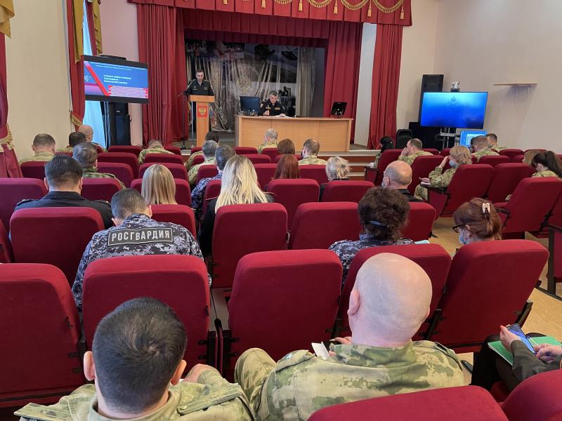 Сотрудники и военнослужащие Росгвардии из Иркутской области приступили к зимнему периоду обучения