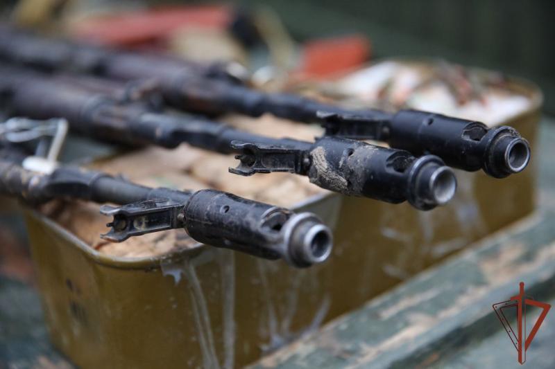 Военнослужащие Росгвардии обнаружили в Херсонской области схрон с оружием диверсантов
