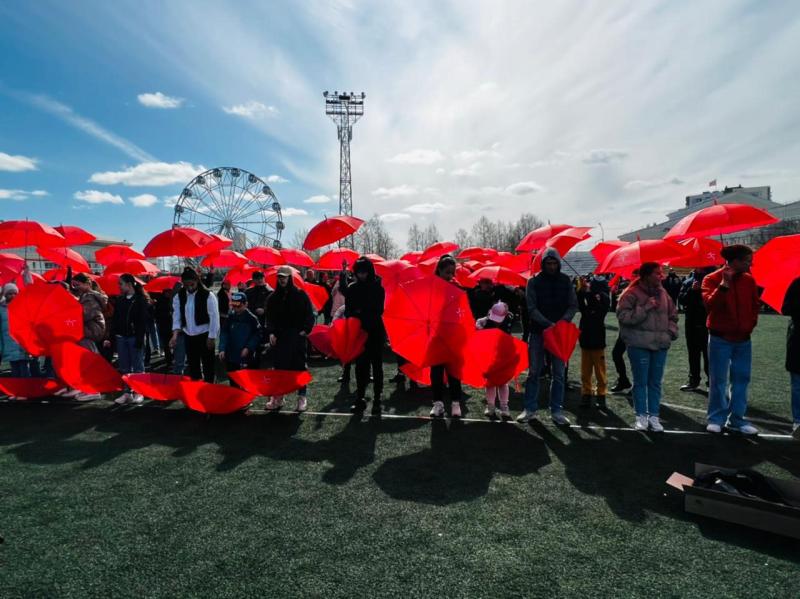 Сотрудники УГМК-Телеком приняли участие во флешмобе ко Дню Победы