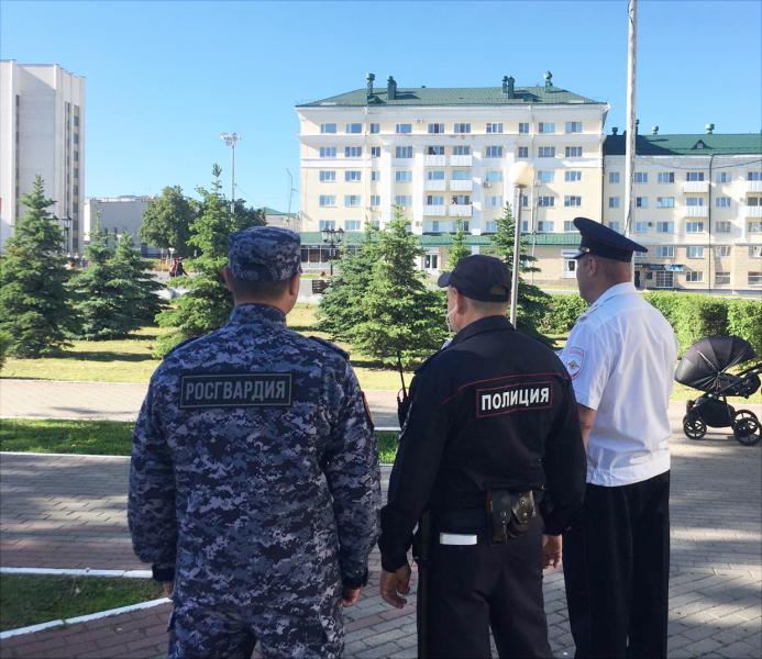 В Мордовии при участии Росгвардии обеспечена безопасность торжественных мероприятий в честь Дня России