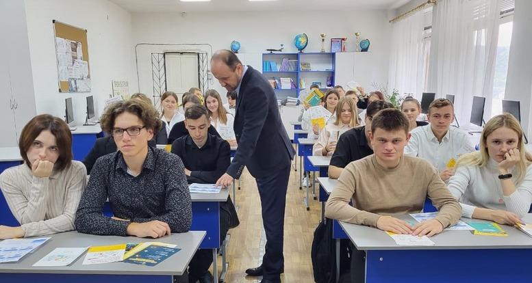 В школах Севастополя проходят уроки финансовой грамотности