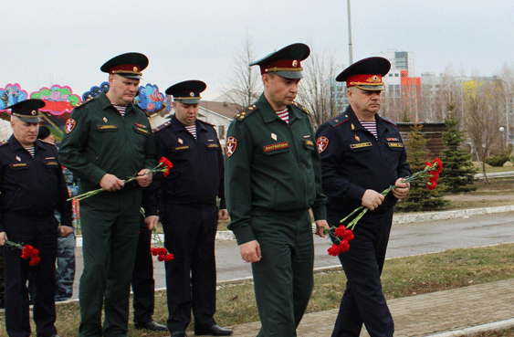 В Ульяновске почтили память погибших сотрудников и военнослужащих Росгвардии