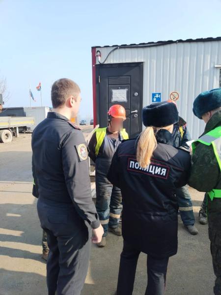 В Калининградской области продолжается работа по постановке бывших мигрантов на воинский учет