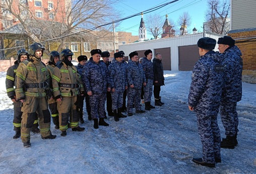 Ульяновские росгвардейцы провели совместные учения с МЧС
