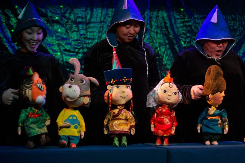 Детская фотосессия театра кукол «Ульгэр» в Улан-Удэ