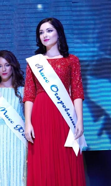 Крымчанка впервые приняла участие во Всероссийском Конкурсе красоты «Мисс Офис – 2015» и завоевала титул.