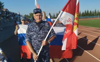 В Оренбургской области росгвардейцы приняли участие в торжественных мероприятиях, приуроченных ко дню Государственного флага Российской Федерации